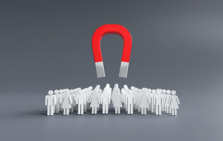 چگونه مردم را برای خرید محصولمان راضی کنیم؟